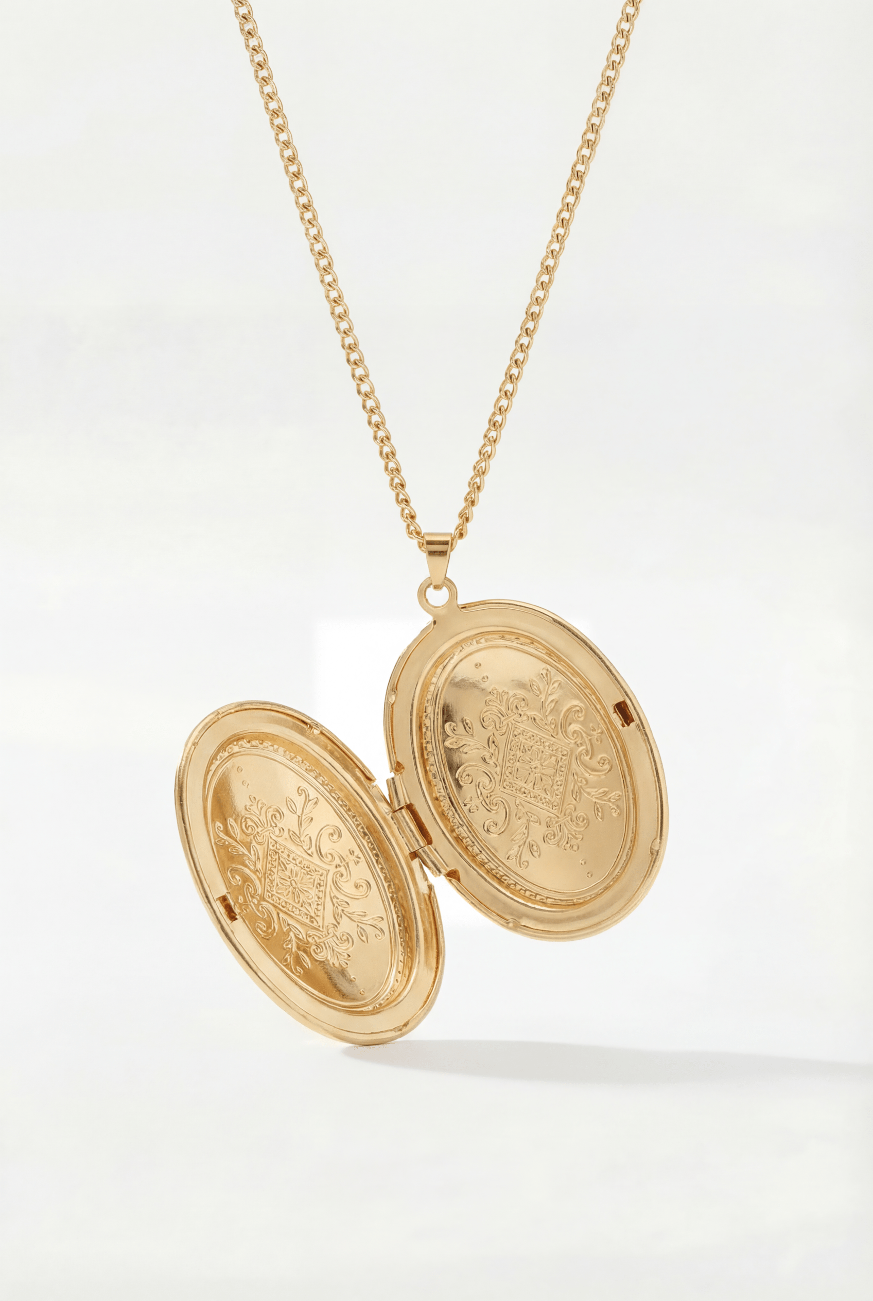 HEIRLOOM OVAL LOCKET - Kumaya Jewelry